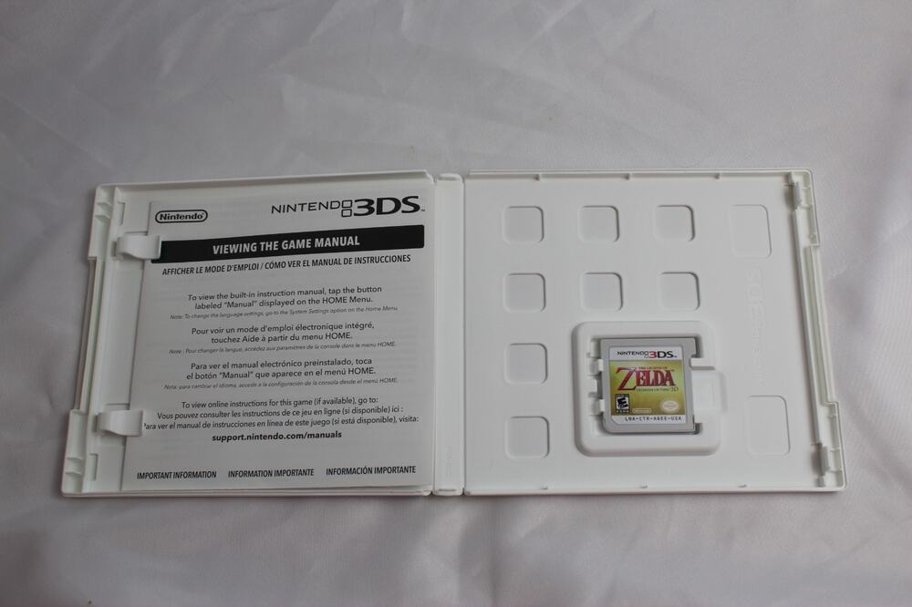 Nintendo 3DS The Legend of Zelda Ocarina of Time 3D Nintendo Selects CIB Game